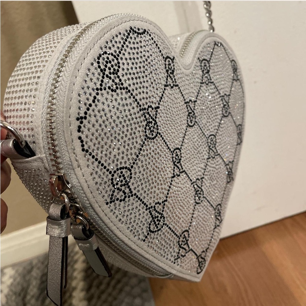 Victoria’s Secret Heart Bag